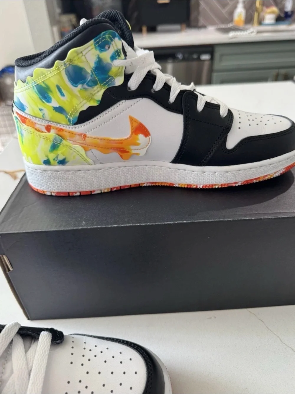 RARE Air Jordan 1’s Mids, Melting, Size 6Y